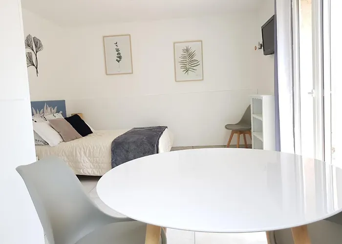 Au Calme, Proche Commerces Et Plages 公寓 *