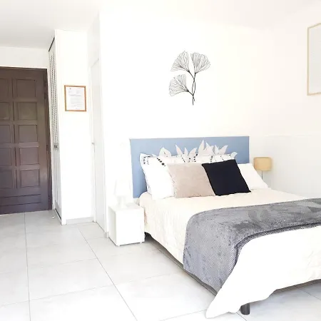 Au Calme, Proche Commerces Et Plages Appartamento Antibes