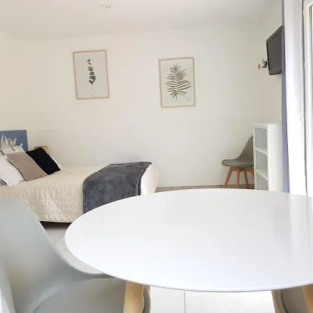 Au Calme, Proche Commerces Et Plages Apartament *