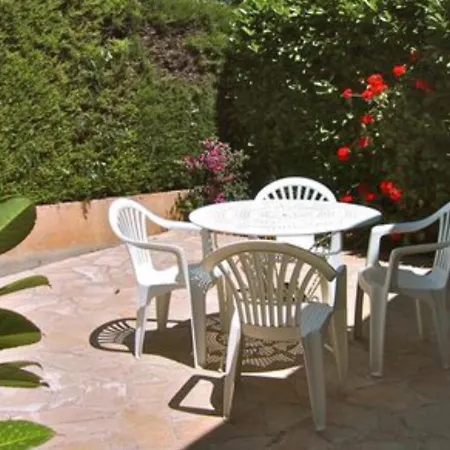 Appartamento Au Calme, Proche Commerces Et Plages